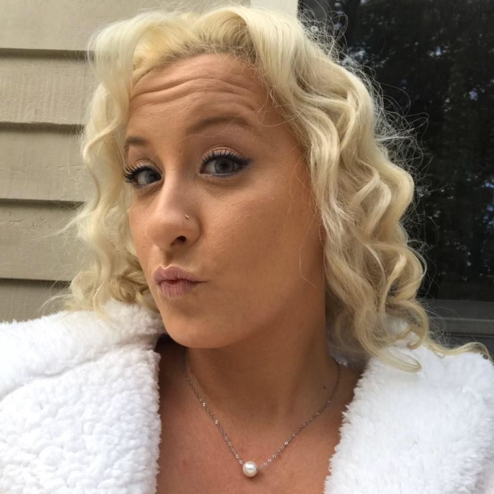 Meet your Posher, Nikole